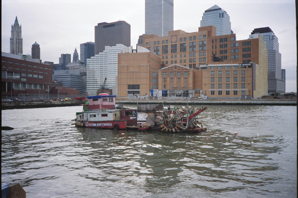 Homemade boat leaves New York City harbor