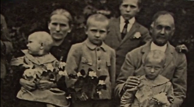 Jonas Mekas and family (1920s) Childhood photo of Jonas Mekas
